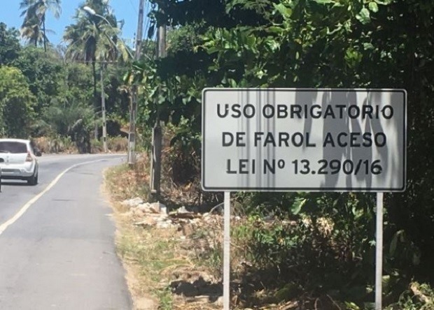 Multas para quem andar com farol baixo desligado começa a valer (Foto: Ascom/DER)