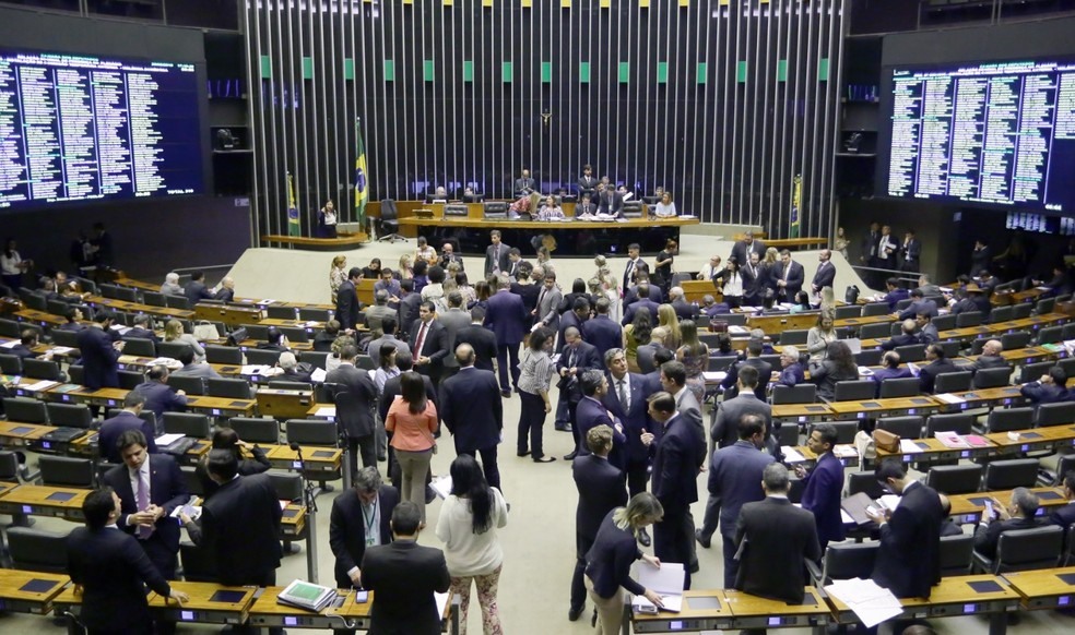 Deputados reunidos no plenÃ¡rio da CÃ¢mara durante a sessÃ£o desta segunda (25) â?? Foto: Michel Jesus/CÃ¢mara dos Deputados