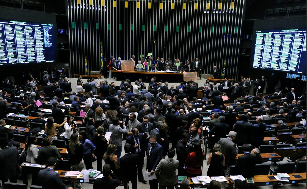 O plenário da Câmara, durante a sessão desta terça (18) (Foto: Billy Boss/Câmara dos Deputados)