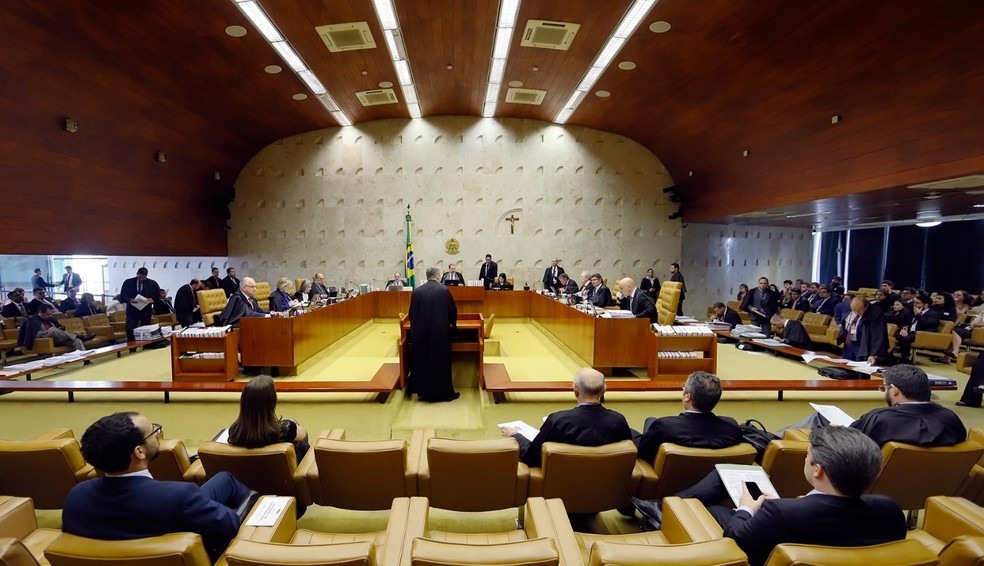 Ministros e advogados no plenário do Supremo Tribunal Federal durante a sessão de 5 de dezembro de 2019 — Foto: Rosinei Coutinho/SCO/STF 