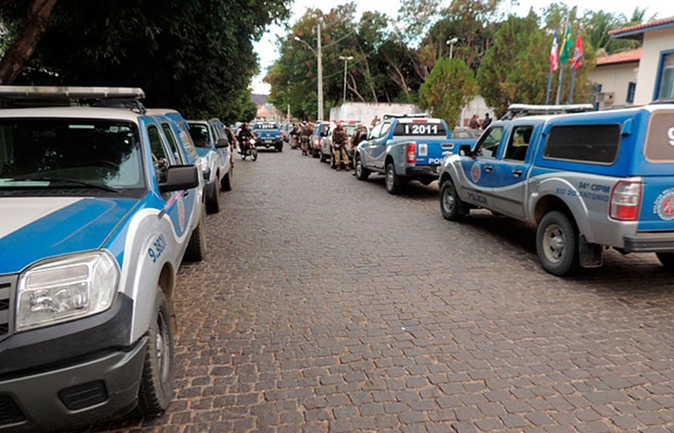 AÃ§Ã£o da PolÃ­cia Militar na Bahia (Foto: Lay Amorim/Brumado NotÃ­cias)