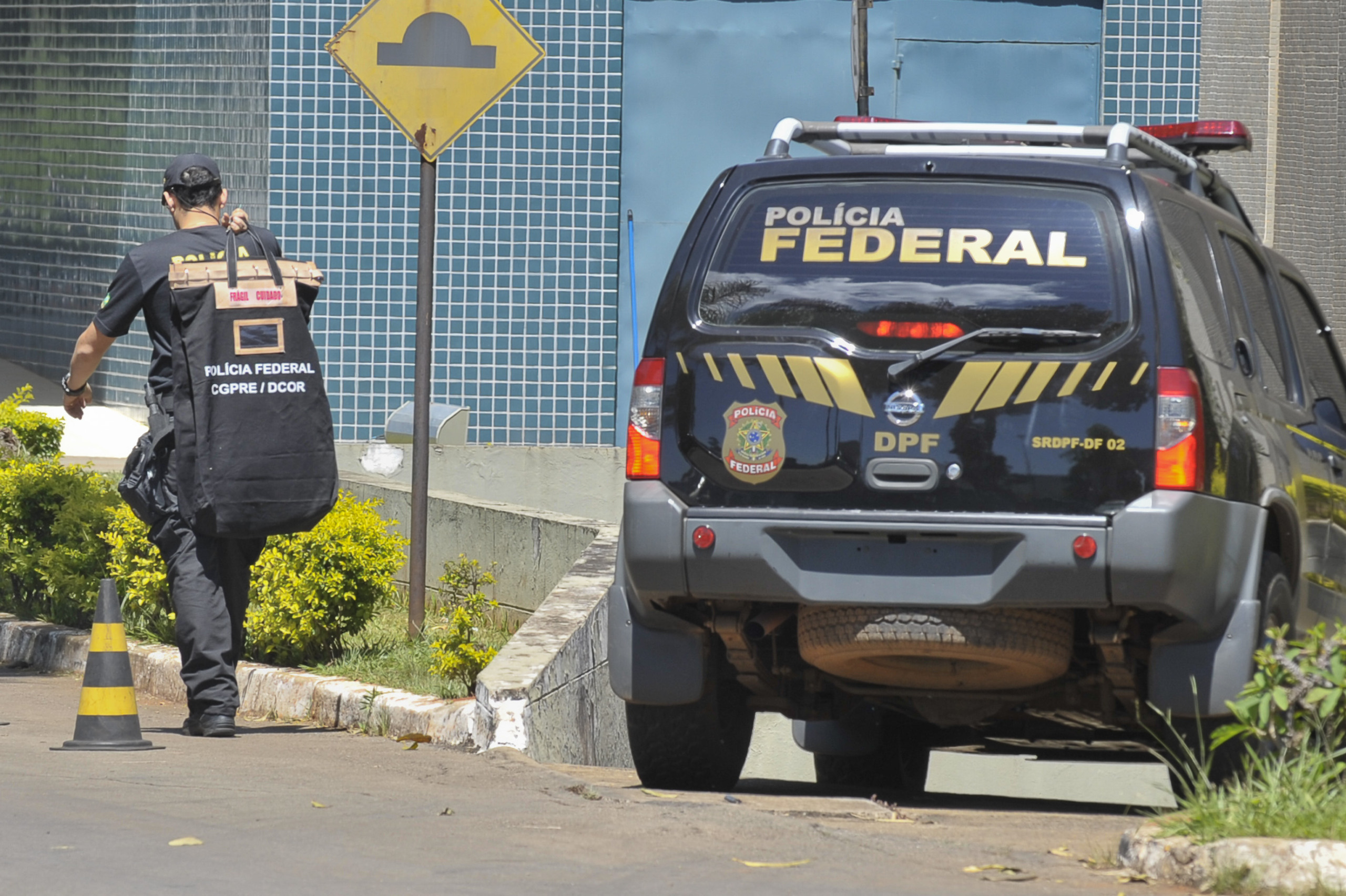 Resultado de imagem para PolÃ­cia Federal faz operaÃ§Ã£o contra fraude em perÃ­cias mÃ©dicas do INSS