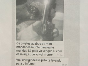 Impressão da conversa por aplicativo, em que o homem é ameaçado pela mulher, em Salvador (Foto: Imagem/ TV Bahia)