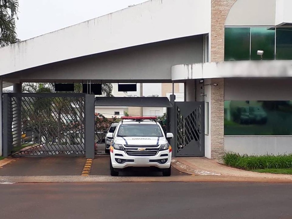 Ex-prefeito Gilmar Machado foi preso em casa; PolÃ­cia Militar acompanhou a aÃ§Ã£o em UberlÃ¢ndia â?? Foto: Michele Ferreira/G1