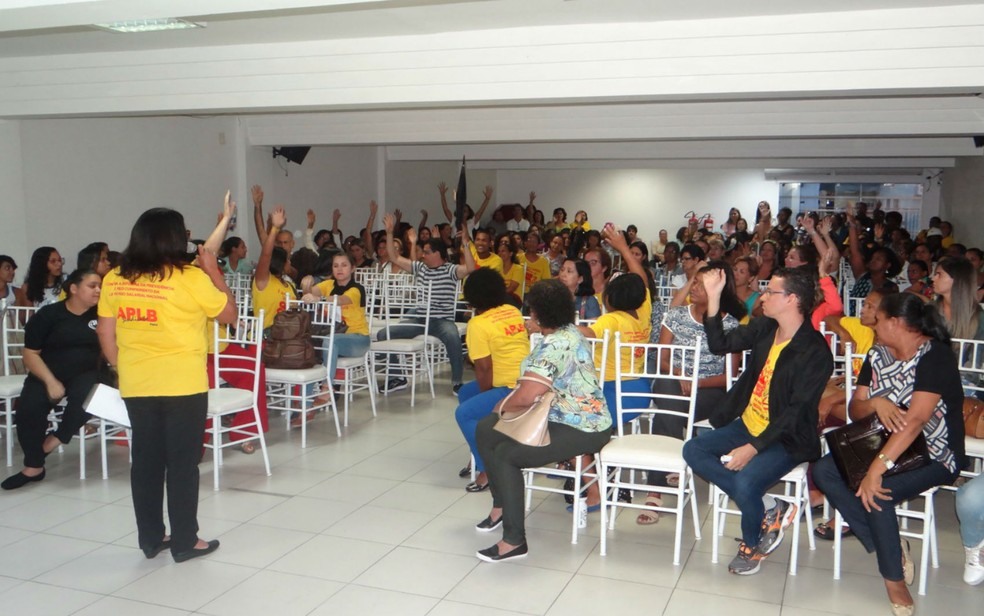 Professores municipais de Feira de Santana encerraram greve (Foto: Divulgação/APLB)