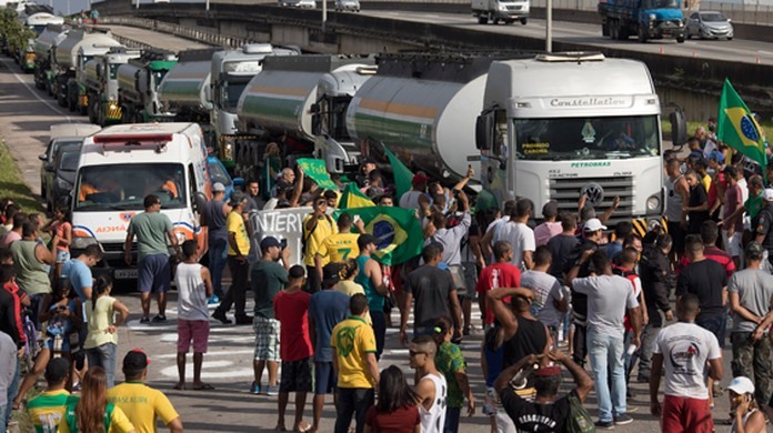 Greve dos caminhoneiros: diferenças e semelhanças do protesto de 2018 com  os de 2013 e 2015 | Economia | G1