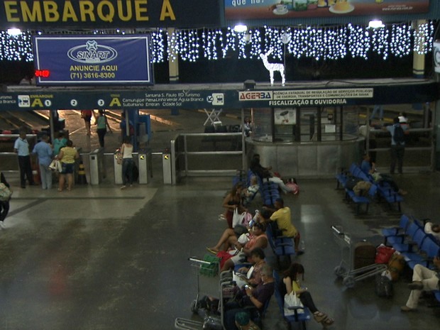 Rodoviária de Salvador na noite de terça-feira (29) (Foto: Imagem/TV Bahia)