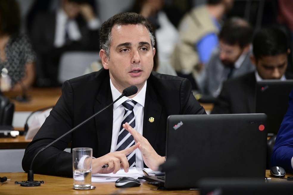 O senador Rodrigo Pacheco (DEM-MG) durante sessÃ£o da ComissÃ£o de ConstituiÃ§Ã£o e JustiÃ§a do Senado â?? Foto: Pedro FranÃ§a/AgÃªncia Senado