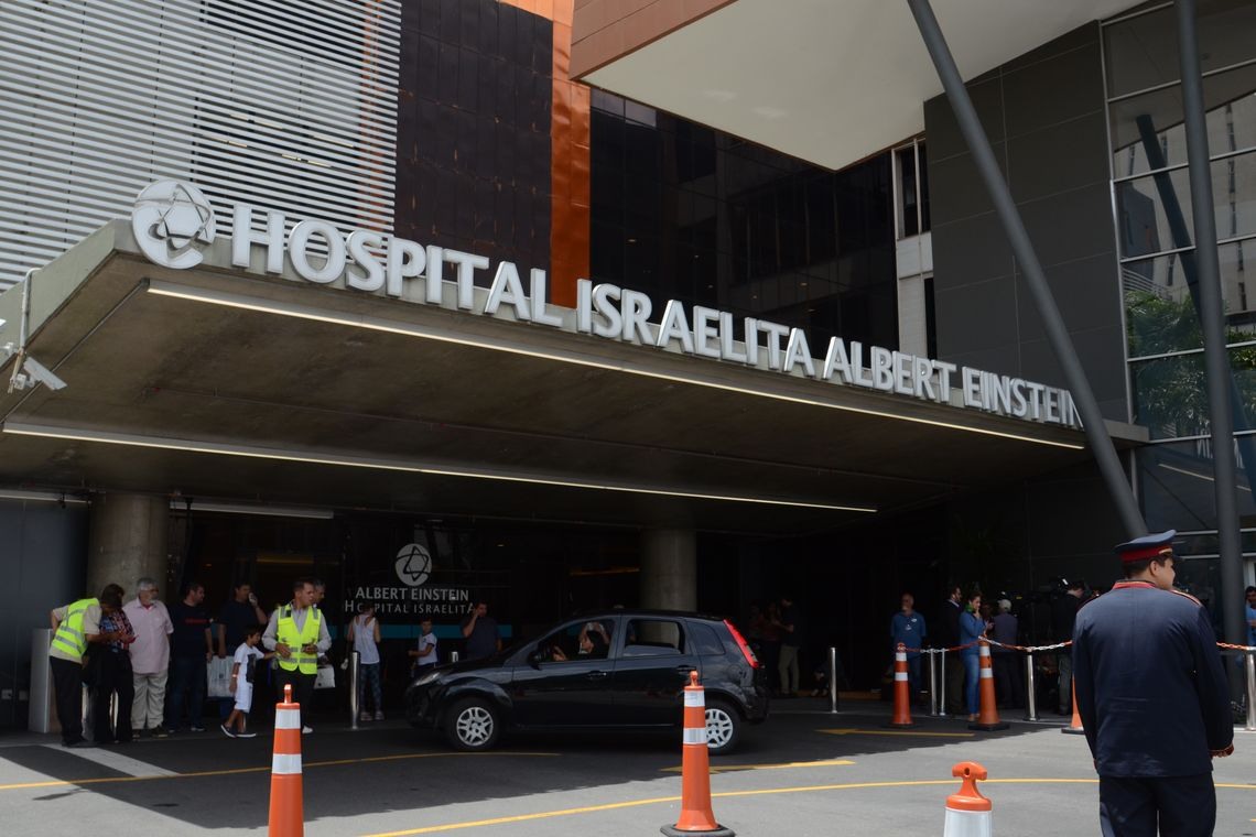 Fachada do Hospital Israelita Albert Einstein. O presidente eleito Jair Bolsonaro esteve no Einstein e foi submetido a exames laboratoriais, de imagem e consultas mÃ©dicas.