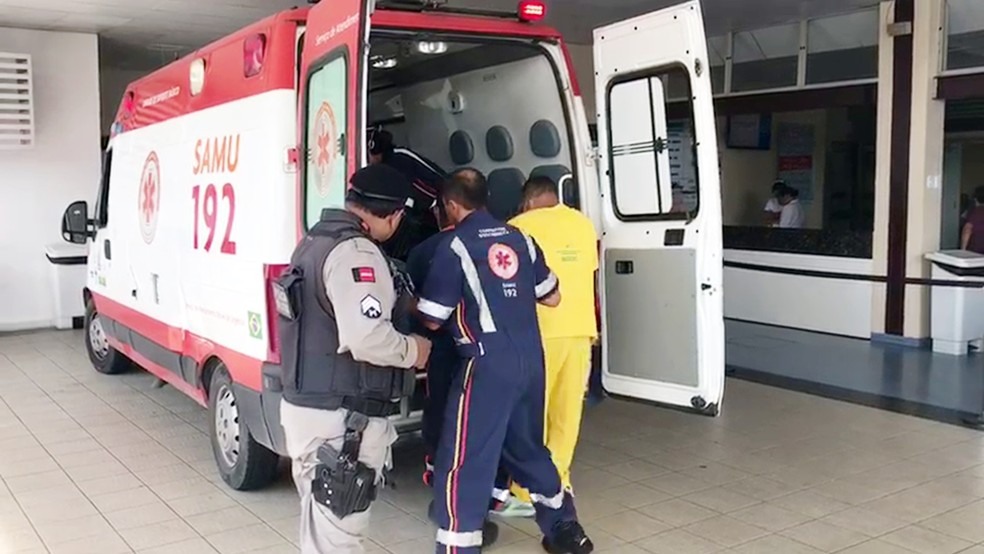 Segurança foi encaminhado para Hospital de Trauma de João Pessoa em estado grave (Foto: Walter Paparazzo/G1)