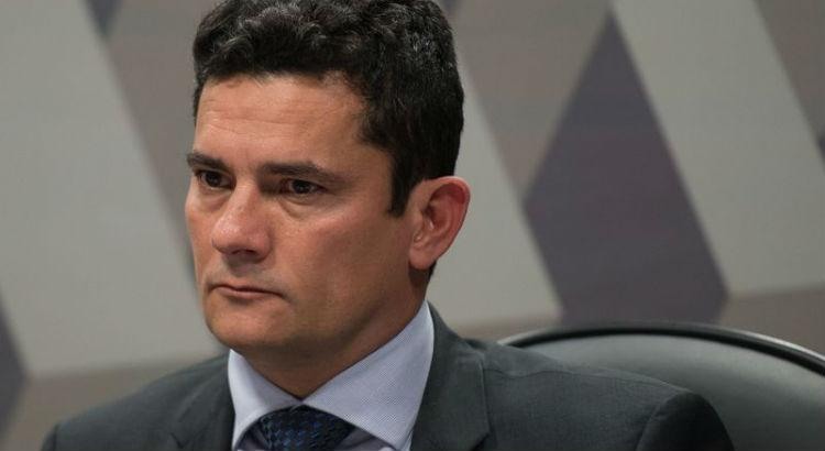 Resultado de imagem para Moro condena ex-dirigente da Transpetro a 12 anos e seis meses de prisÃ£o