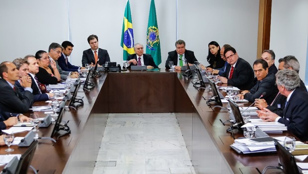 Resultado de imagem para fotos de reuniao de ministros com temer