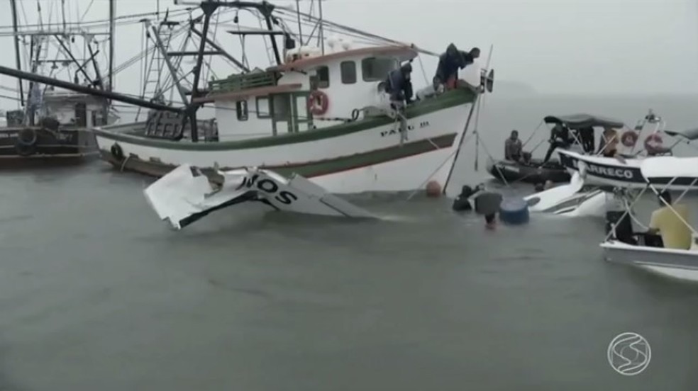 Avião em que estava Teori Zavascki caiu no mar em Paraty (RJ) em janeiro de 2017; ministro e mais quatro pessoas morreram (Foto: Reprodução/TV Rio Sul)