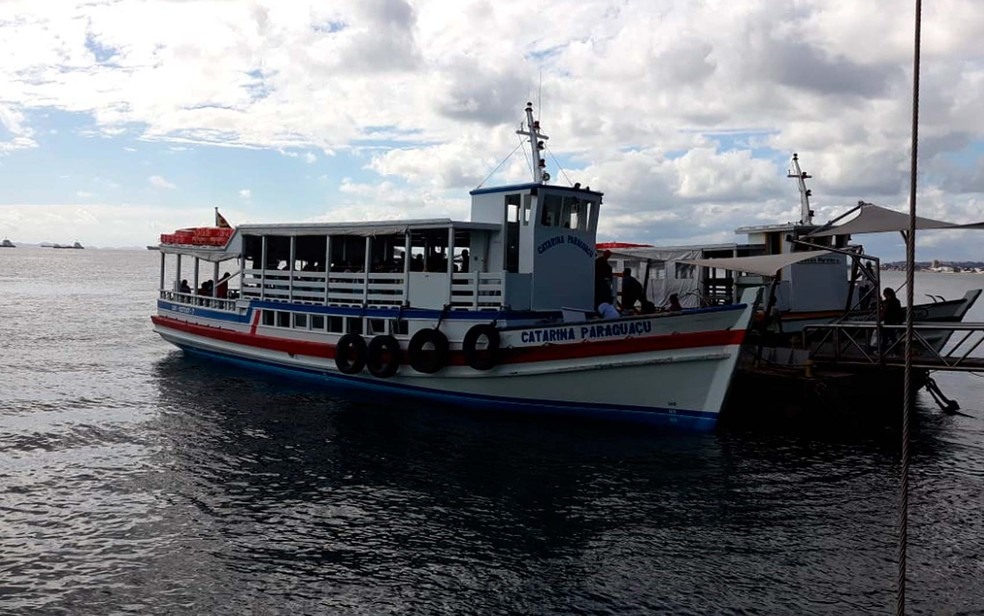 Travessia Salvador-Mar Grande suspende operaÃ§Ãµes por causa da marÃ© baixa (Foto: Maiana Belo/G1 BA)