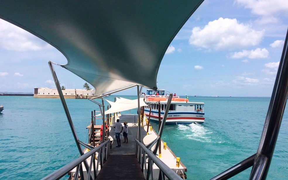 Último horário da travessia de Salvador para Mar Grande será 18h (Foto: Juliana Almirante/G1)