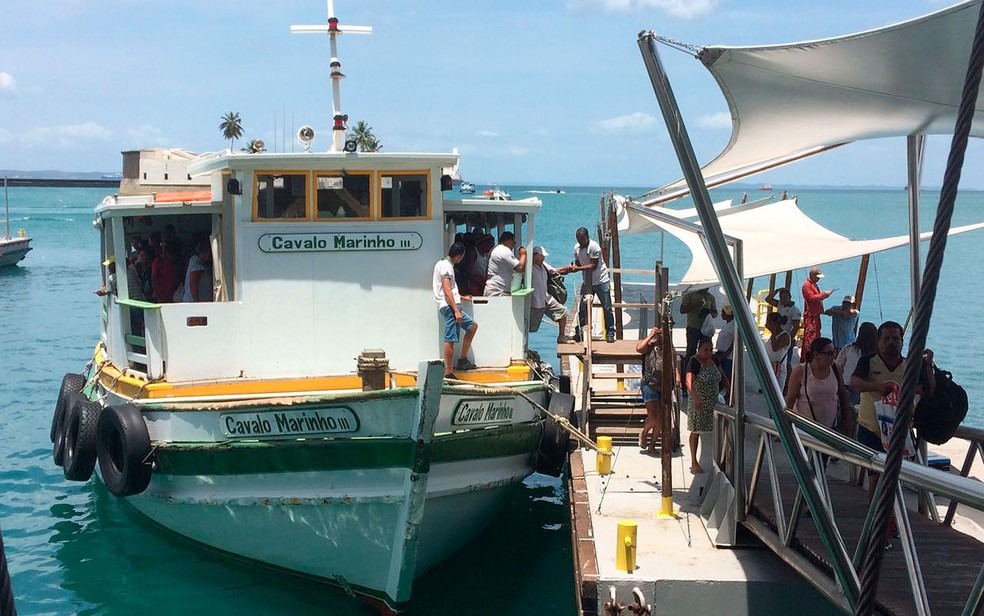 Travessias entre Salvador e Mar Grande ocorrem sem restrições (Foto: Juliana Almirante/G1)