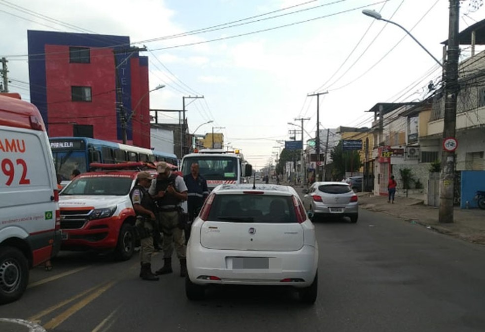 Mulher foi atropelada por carro de passeio na manhÃ£ desta quarta (21), na regiÃ£o do Largo de Roma, em Salvador â?? Foto: Arquivo Pessoal