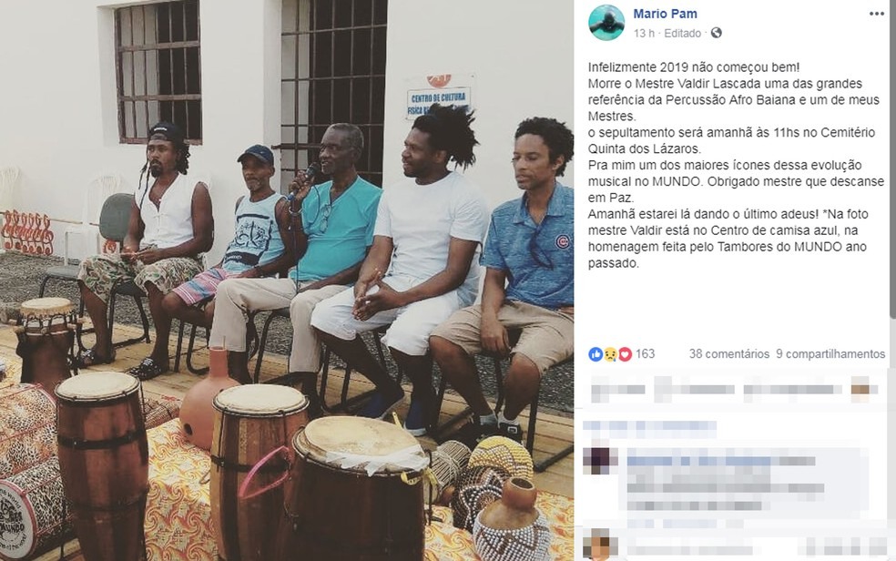 Percussionista Valdir Lascada (no centro, com o microfone na mÃ£o) durante homenagem em Salvador â?? Foto: ReproduÃ§Ã£o/Facebook