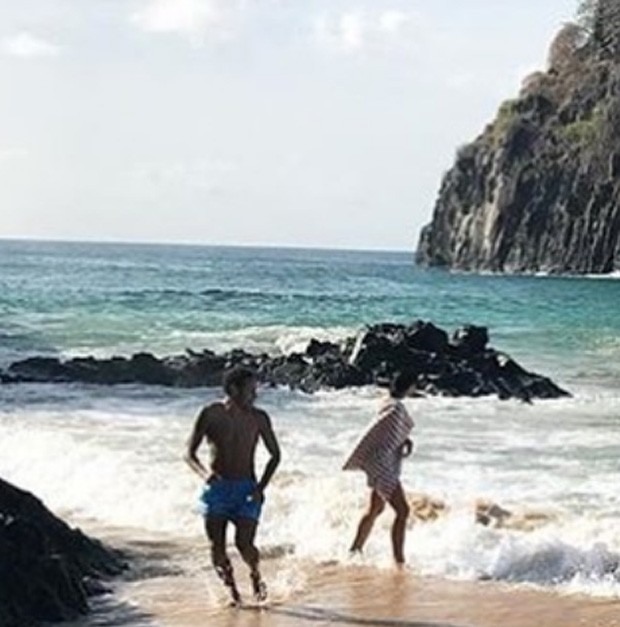 Bruna e Neymar em Noronha (Foto: Reprodução/Instagram)