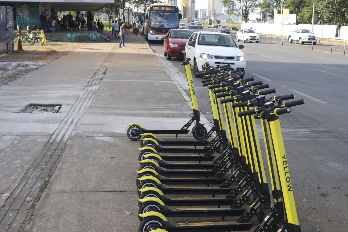 CirculaÃ§Ã£o com patinetes elÃ©tricos invadiram as ruas das grandes cidades nos Ãºltimos meses.