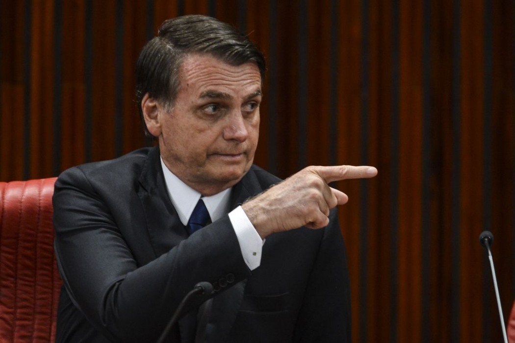 Resultado de imagem para 'TÃ¡ na cara que tem coisa errada aÃ­', diz Bolsonaro sobre movimentaÃ§Ãµes do governo Temer