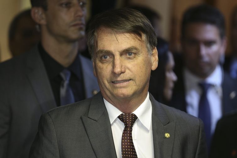 O presidente eleito Jair Bolsonaro fala Ã  imprensa apÃ³s encontro com o presidente do Superior Tribunal Militar (STM), JosÃ© Coelho Ferreira, no STM, em BrasÃ­lia.