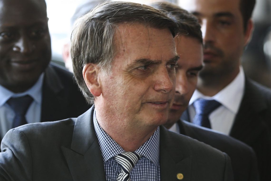 O presidente eleito Jair Bolsonaro fala Ã  imprensa, no Centro Cultural do Banco do Brasil (CCBB), em BrasÃ­lia.