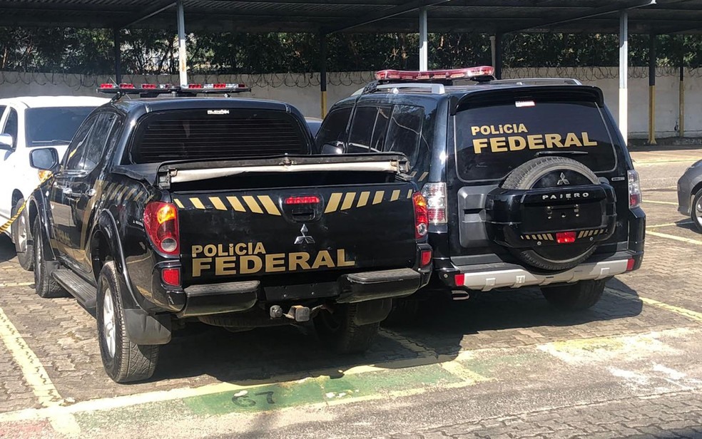 Viaturas da PF clonadas que foram usadas em assalto milionÃ¡rio no Aeroporto de Guarulhos â?? Foto: Kleber Tomaz/G1