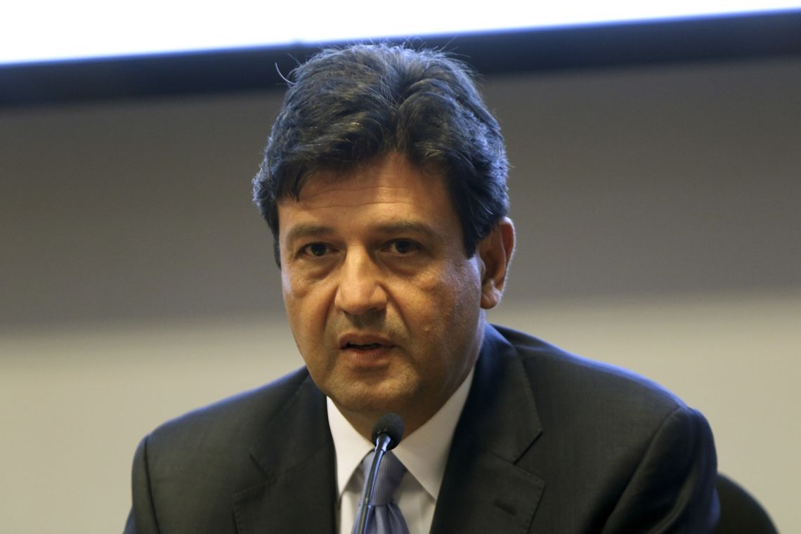 O ministro da SaÃºde, Luiz Henrique Mandetta, durante lanÃ§amento do projeto da rede Nacional de Monitoramento da Qualidade do ar, da campanha Respire Vida, em parceria com a ONU Meio Ambiente.