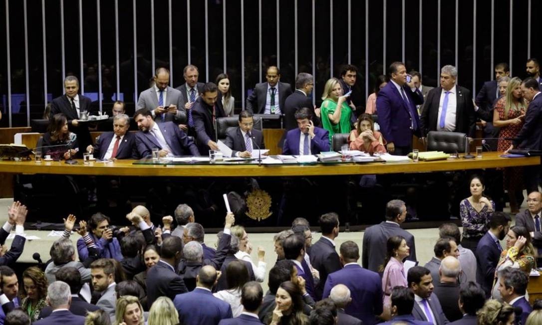 Câmara aprova crédito que beneficia deputados, mas Senado derruba sessão Foto: Agência Senado