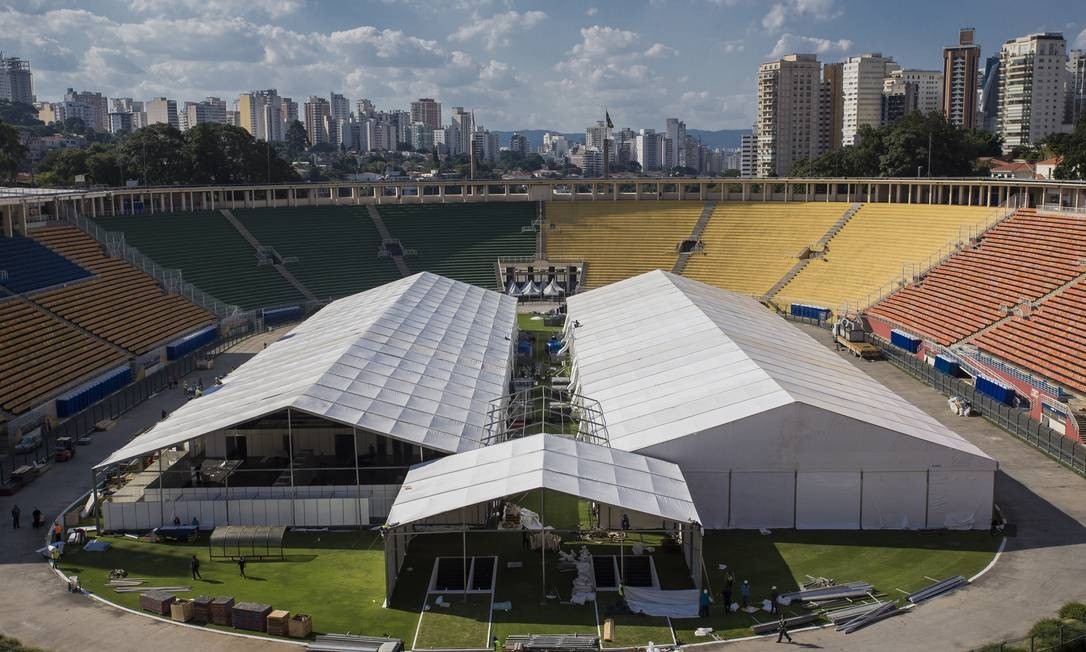 Estádio do Pacaembu é transformado em hospital de campanha para receber pacientes com coronavírus Foto: Edilson Dantas / Agência O Globo