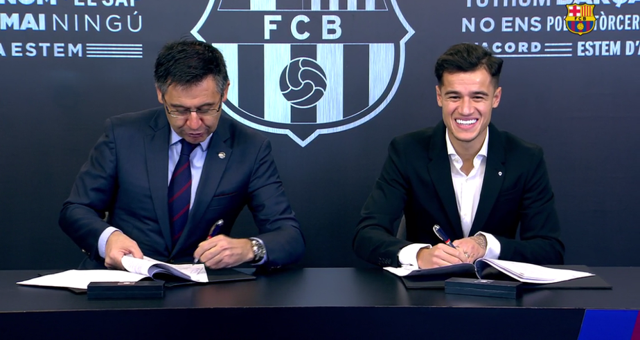 Ainda sem número, Philippe Coutinho assina até 2023 com o Barcelona