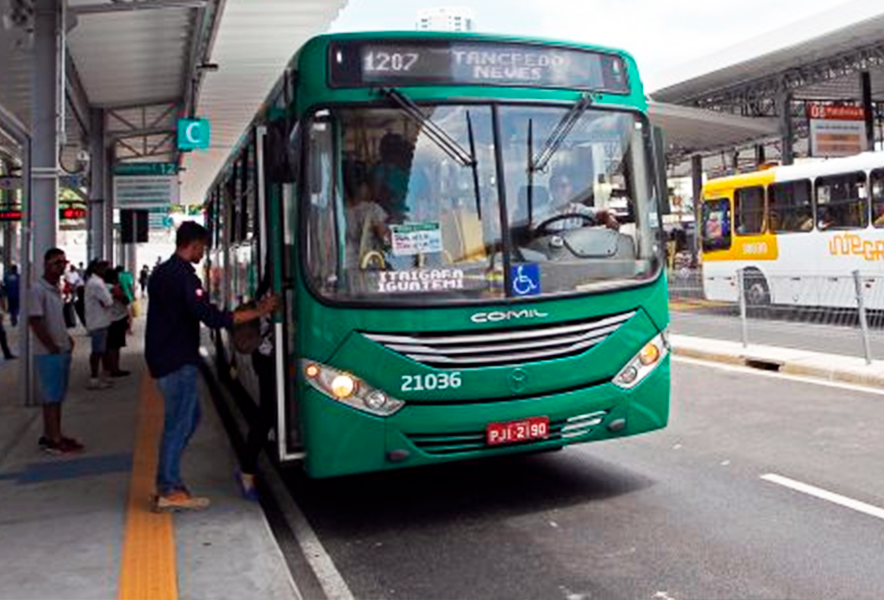 Resultado de imagem para fotos de onibus em salvador recentes