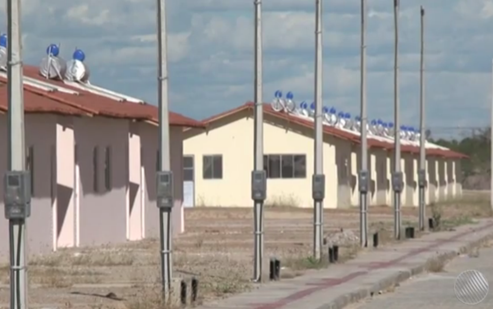 Mil casas do programa ainda não foram entregues (Foto: Reprodução/TV São Francisco)