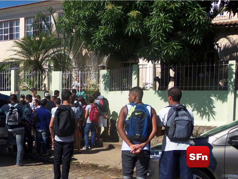 Resultado de imagem para Morte de menina no Rio fecha escola e deixa 1.021 alunos sem aula