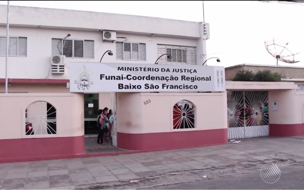 Sede da Funai de Paulo Afonso está ocupada por indígenas desde o dia 2 de outubro (Foto: Reprodução/ TV São Francisco)