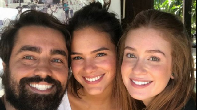 Bruna Marquezine, Marina e Ricardo Pereira nos bastidores de "Deus salve o rei"