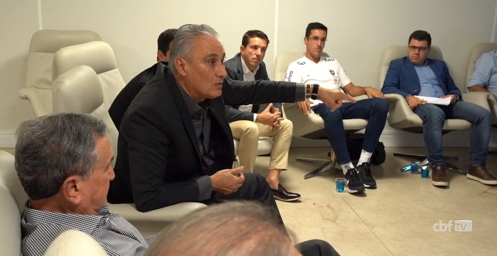 Tite em reuniÃ£o com a CBF na Granja Comary â?? Foto: ReproduÃ§Ã£o/CBF TV